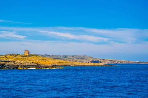 Robust Seacoast Malta Med Ahrax Tornet Nära Bugibba Malt — Stockfoto