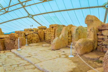Mnajdra Neolitik tapınak Malt Tarih