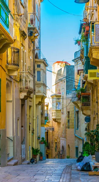 Vista Una Calle Estrecha Centro Histórico Birgu Malta — Foto de Stock