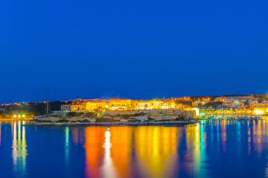 Villa Bighi Malt içinde gece görünümü