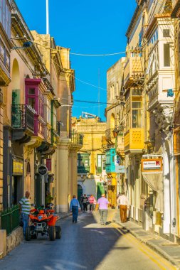 Mdina, Malta, 2 Mayıs 2017: Mdina tarihi merkezi, Malt dar bir sokakta görünümünü