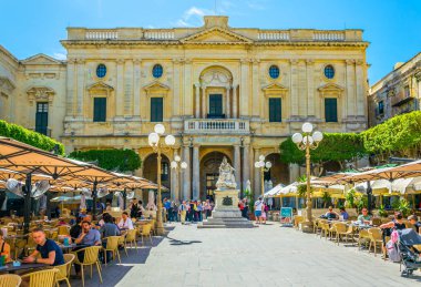 Valletta, Malta, 3 Mayıs 2017: görünüm Valletta, Malt Milli Kütüphanesi