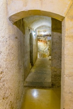 Valletta, Malta, 3 Mayıs 2017: hava saldırısı sığınağında Casa Rocca Piccola Valletta, Malt