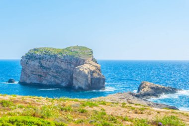 Mantar kaya Dwejra bağlantısı, Gozo, Malt yakınındaki
