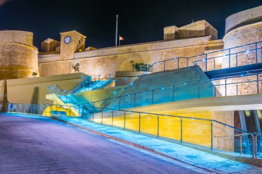 Victoria, Gozo, Malt Il-Kastell Kalesi gece görünümü