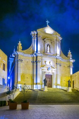 Varsayım Katedrali Victoria (Rabat), Gozo, Malt Il-Kastell Kalesi içinde gece görünümü