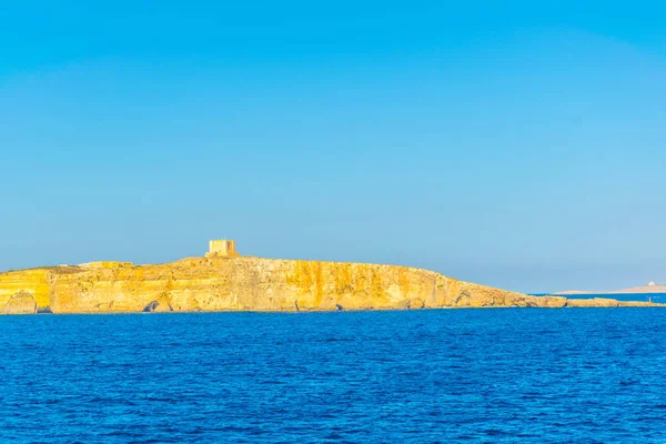 Башня Святой Марии Видом Остров Комино Мальт — стоковое фото
