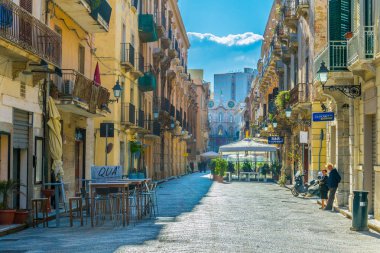 Trapani, İtalya, 21 Nisan 2017: Corso Vittorio Emanuele Trapani, Sicilya, Ital görünümünü