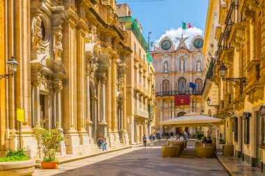 Trapani, İtalya, 21 Nisan 2017: Corso Vittorio Emanuele Trapani, Sicilya, Ital görünümünü