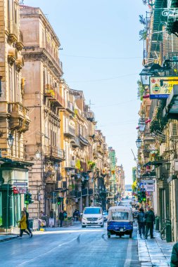 Palermo, İtalya, 23 Nisan 2017: Palermo, Sicilya, Ital dar bir sokakta görünümünü