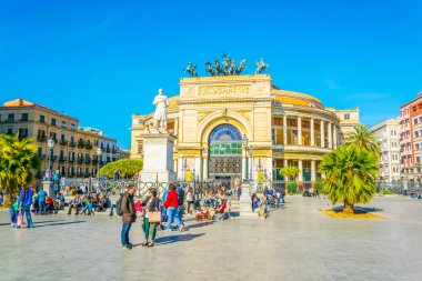 Palermo, İtalya, 23 Nisan 2017: Palermo, Sicilya, Ital Teatro Massimo görünümünü