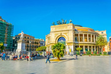 Palermo, İtalya, 23 Nisan 2017: Palermo, Sicilya, Ital Teatro Massimo görünümünü