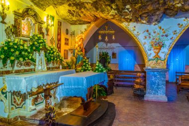 Taormina, İtalya, 24 Nisan 2017: İç Santuario Madonna della Rocc