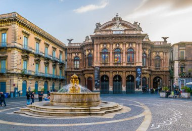 Catania, İtalya, 28 Nisan 2017: Teatro Massimo Bellini, Catania, Sicilya, Ital görünümünü