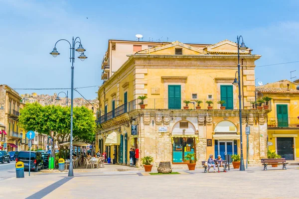 Modica Italia Abril 2017 Vista Una Pequeña Plaza Modica Sicilia — Foto de Stock