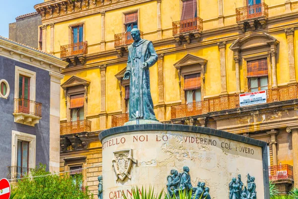 Catania Italia Aprile 2017 Monumento Del Cardinale Dusmet Catania Sicilia — Foto Stock