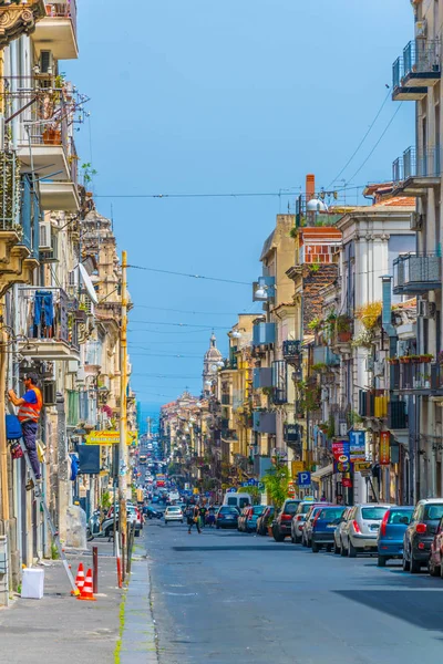 Catania Italien April 2017 Blick Auf Eine Enge Straße Catania — Stockfoto