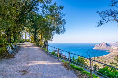 Erice, Sicilya, Ital tepenin parkta görünümünü