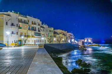 Deniz günbatımı, Ital sırasında Sicilya şehrin Trapani görünümünü