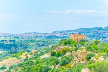 Concordia tapınak tapınak Sicilya, Ital bölgesindeki Agrigento yakınlarında vadisinde görünümünü