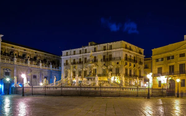 Night View Illuminated Pretoria Fountain Palermo Sicily Ital — Stock Photo, Image