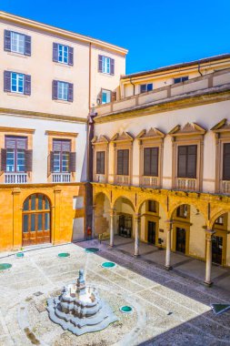 Palermo, Sicilya, Ital Palazzo dei Normanni avlusu