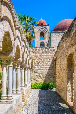 Gerekçesiyle, Kilisesi St John Palermo, Sicilya, Ital Hermits bahçelerinde