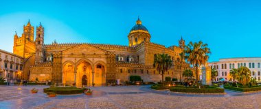 Palermo, Sicilya, Ital katedral gece görünümü