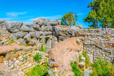 Cefalu, Sicilya, Ital La Rocca Dağı'nda yer alan bir kale kalıntıları