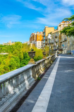 Bir gezinti görünümünü Enna kasabanın Vadisi ben altında bakan Sicilya olarak