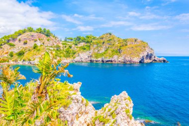 Sicilya city Taormina, Ital yakınındaki kıyı şeridi havadan görünümü