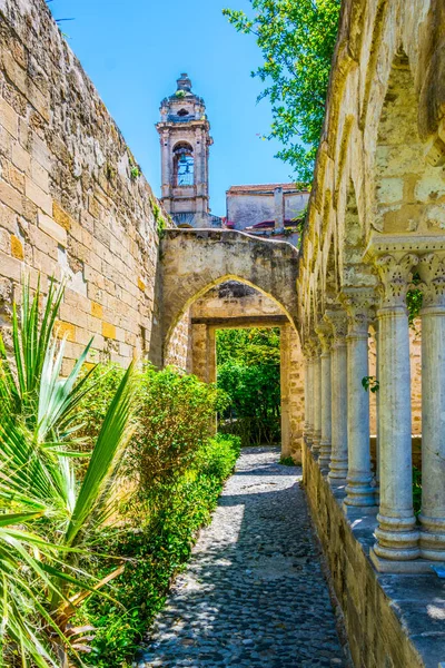 Kertben Templom Szent János Remeték Palermo Szicília Ital Kert — Stock Fotó