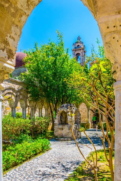 Gerekçesiyle Kilisesi John Palermo Sicilya Ital Hermits Bahçelerinde — Stok fotoğraf