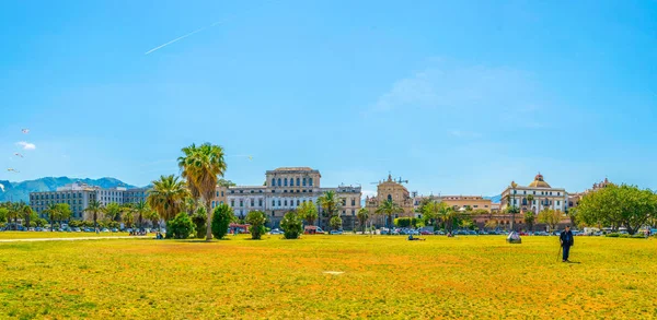 Obejrzeli Panoramę Miasta Palermo Nadmorskiej Promenady Sycylia Ital — Zdjęcie stockowe