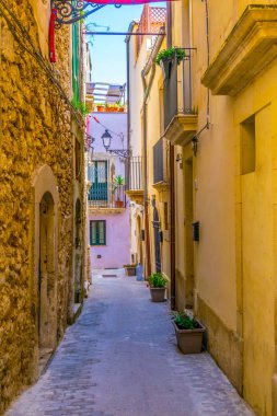 Syracuse, Sicilya, Ital dar bir sokakta görünümünü