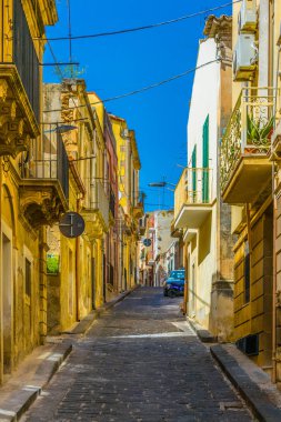 Noto, Sicilya, Ital dar bir sokakta görünümünü