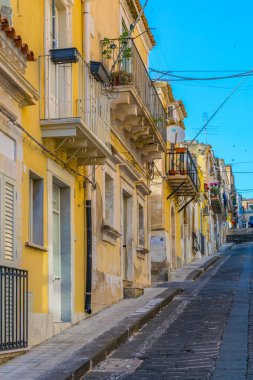 Noto, Sicilya, Ital dar bir sokakta görünümünü