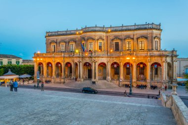 Palazzo Noto, Sicilya, Ital Ducezio gün batımı görünümü