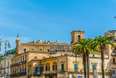 Eski kasaba chiesa di san pietro tarafından Sicilya, Ital hakim Modica