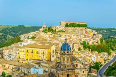 Sicilya şehir Ragusa Ibla, Ital eski şehrin gün batımı görünümü