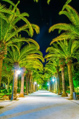 Ragusa duirng gece, Sicilya, Ital Ibleo bahçelerde
