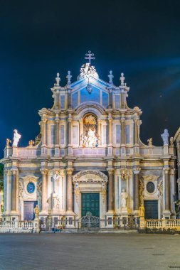 Aziz agatha ve Catania, Sicilya, Ital bir fil Çeşme katedral gece görünümü