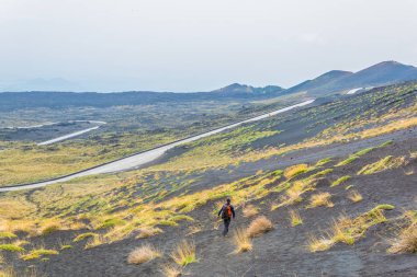 Sicilya, Ital etna Dağı gelen turist bir grup azalan