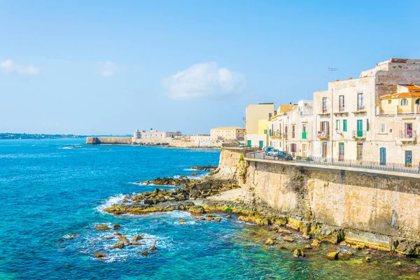 Vista Del Paseo Marítimo Que Rodea Casco Antiguo Siracusa Sicilia —  Fotos de Stock