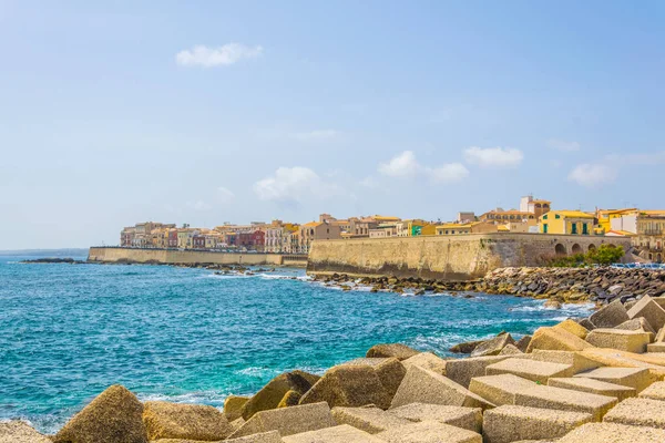 Utsikt Över Strandpromenaden Kring Den Gamla Staden Syrakusa Sicilien Ital — Stockfoto