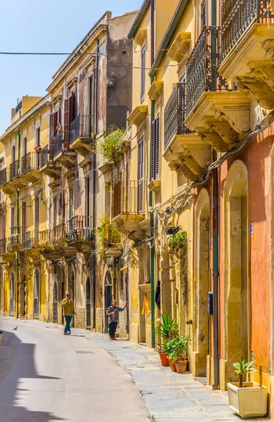 Vista Una Calle Estrecha Siracusa Sicilia Ital — Foto de Stock