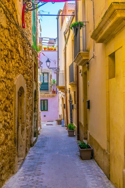 Vista Una Calle Estrecha Siracusa Sicilia Ital — Foto de Stock