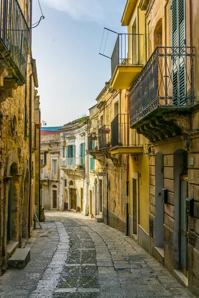 Vista Una Calle Estrecha Ragusa Sicilia Ital — Foto de Stock