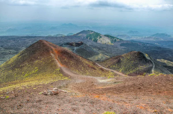 Crateri Silvestri Sicilya, Ital Etna Dağı yer alan