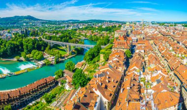 Bern Switzerlan munster Katedral'e havadan görünümü